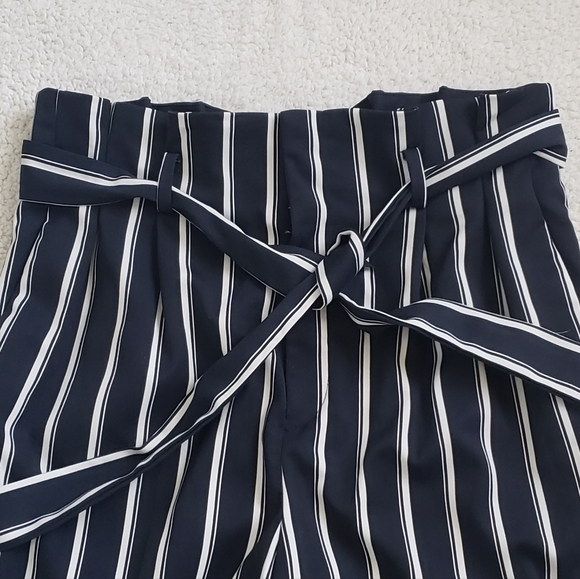 H&M NAVY STRIPE PANTS WITH BELT - Picture 5 of 6
